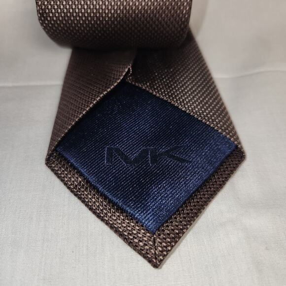 Michael Kors Tie Brown Preppy Solid Geometric Men Necktie 60 x 3.25 - Picture 2 of 5